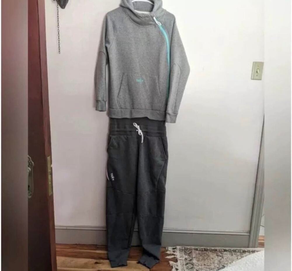 Women's Tuxy Suit Size XL